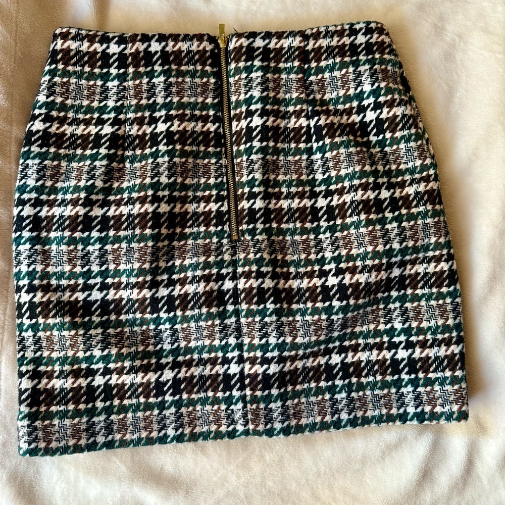 H&M Plaid Wool Lined Mini Skirt | Size 4 - Picture 2 of 4